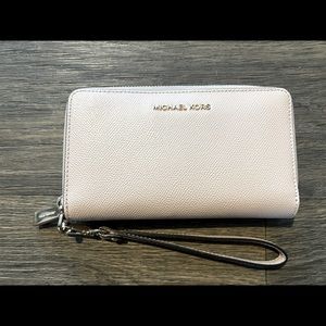 SOLD: Michael kors blush pink wallet